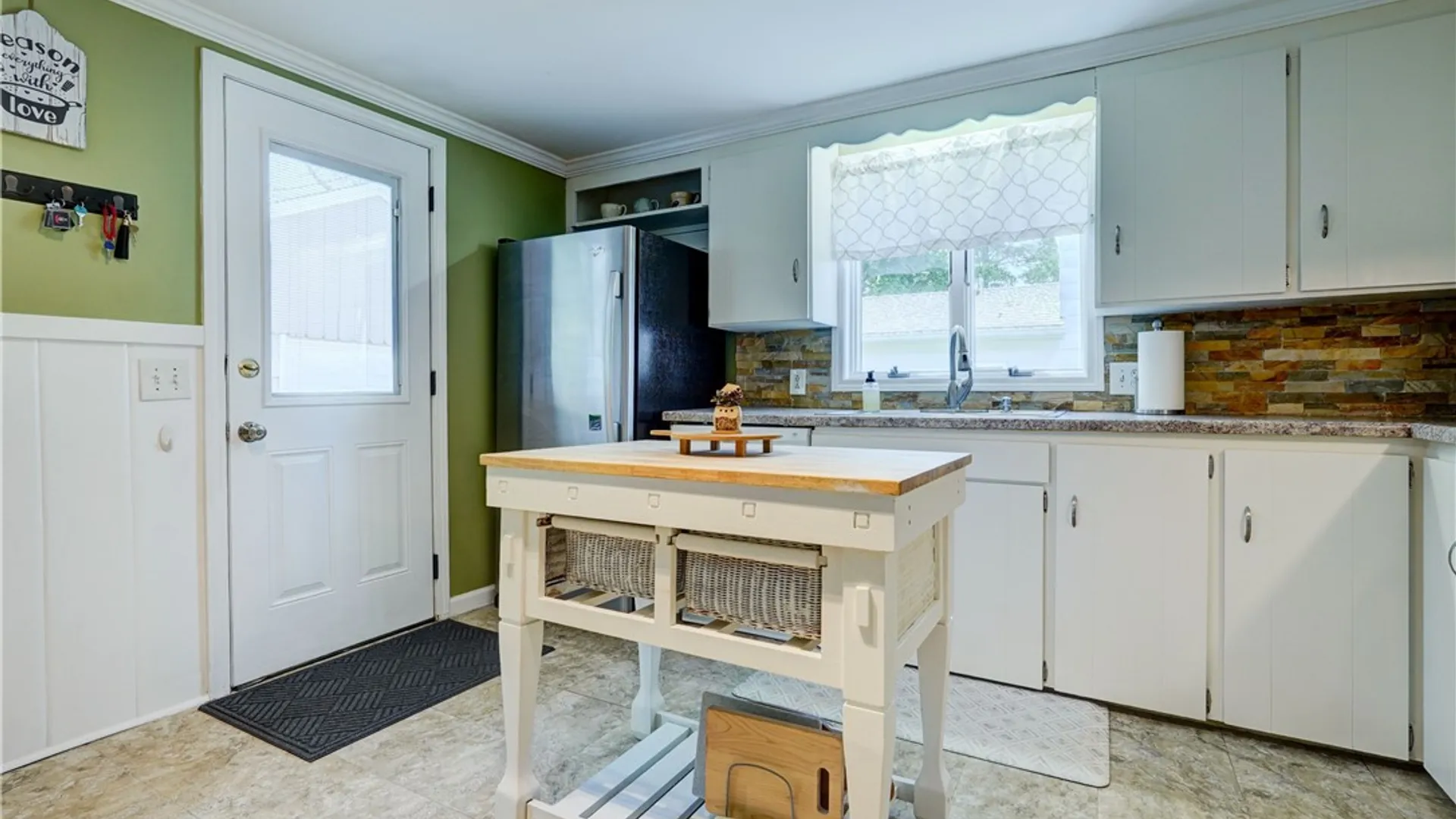 Property at 787 Westchester Avenue, Irondequoit, NY 14609 22