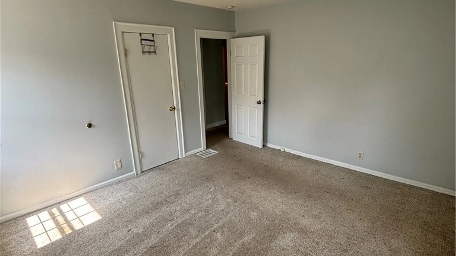 Property at 102 Wellington Road, DeWitt, NY 13214 27