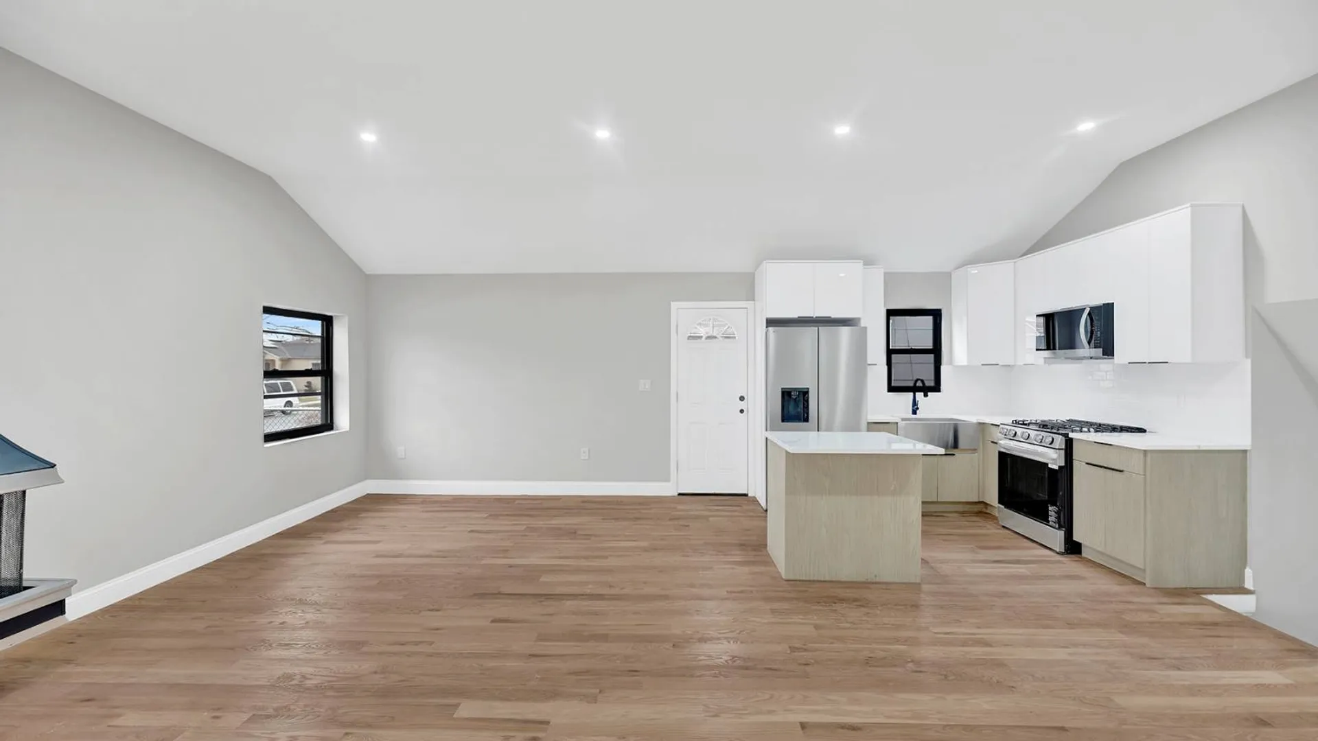 Property at 1559 remsen ave, brooklyn, NY 11236 16