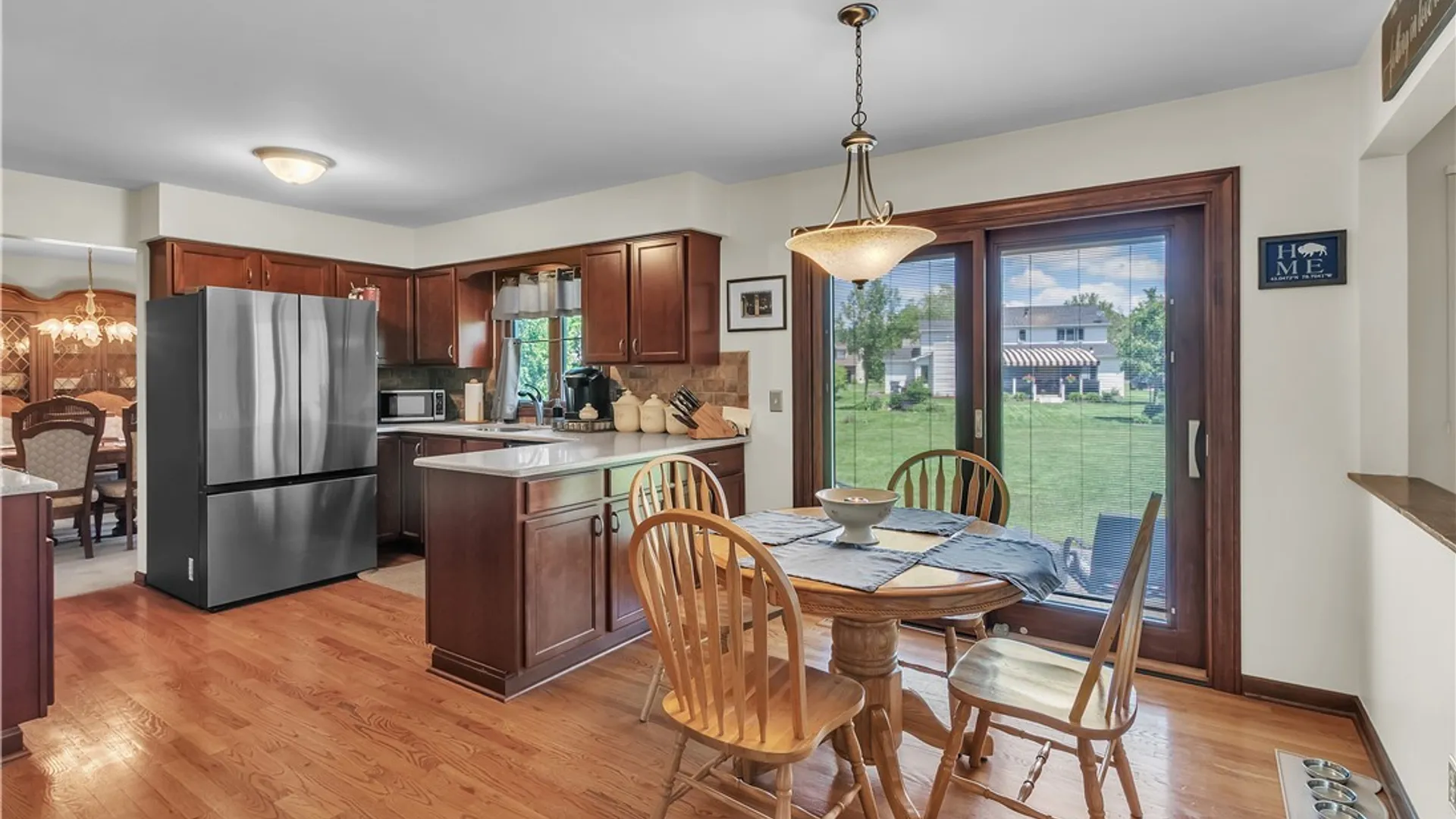 Property at 402 Glen Oak Dr, Amherst, NY 14051 13