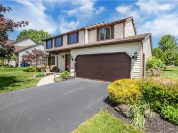 Property at 402 Glen Oak Dr, Amherst, NY 14051