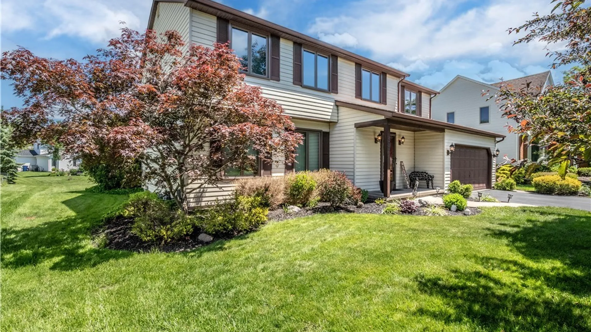 Property at 402 Glen Oak Dr, Amherst, NY 14051 3