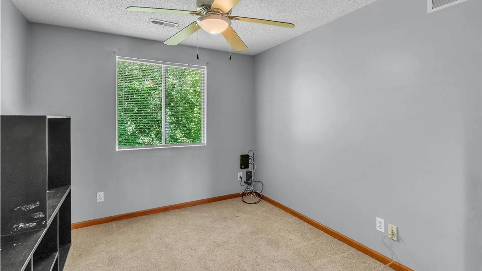 Property at 12 Sunmist Sq, Amherst, NY 14228 24