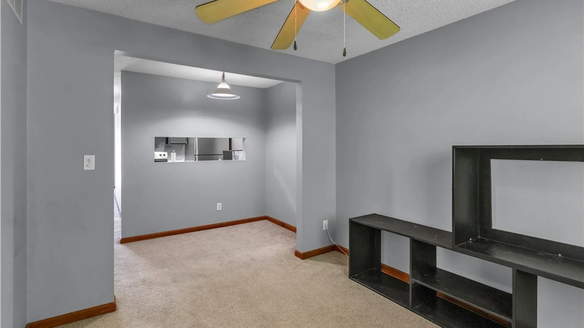 Property at 12 Sunmist Sq, Amherst, NY 14228 25