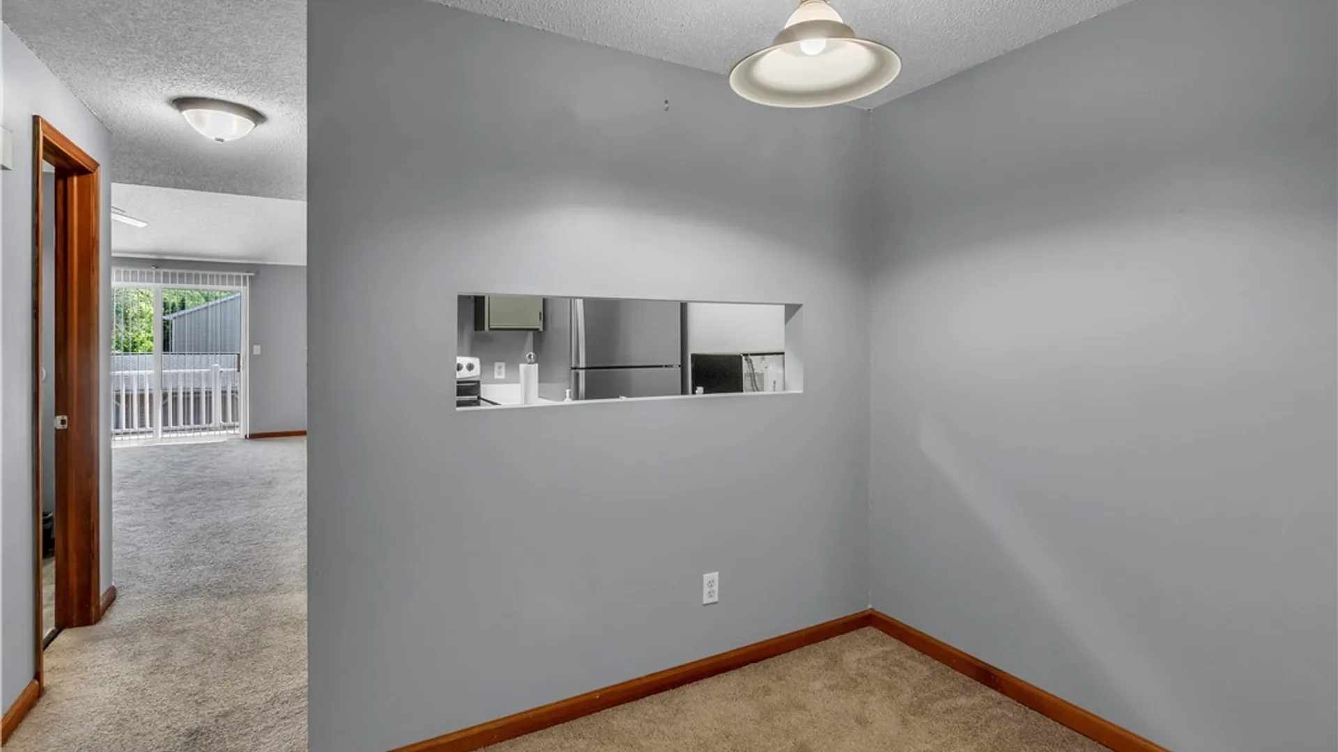 Property at 12 Sunmist Sq, Amherst, NY 14228 28