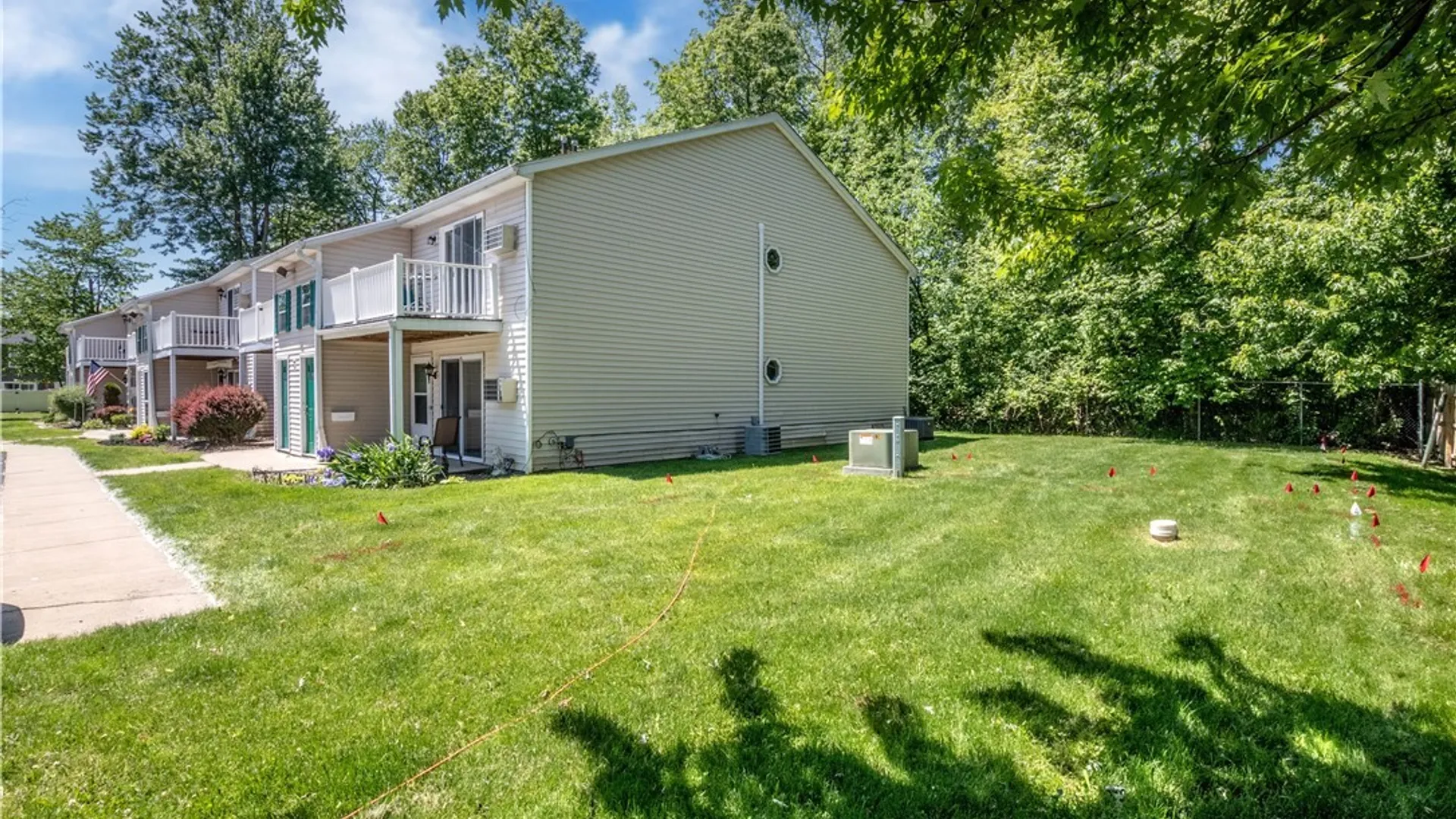 Property at 12 Sunmist Sq, Amherst, NY 14228 33