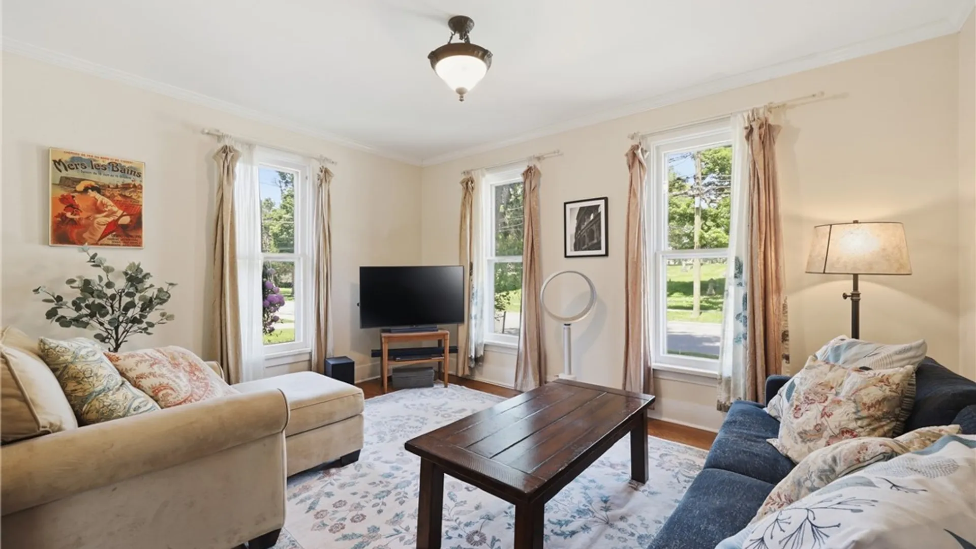Property at 691 Oakwood Avenue, Aurora, NY 14052 10