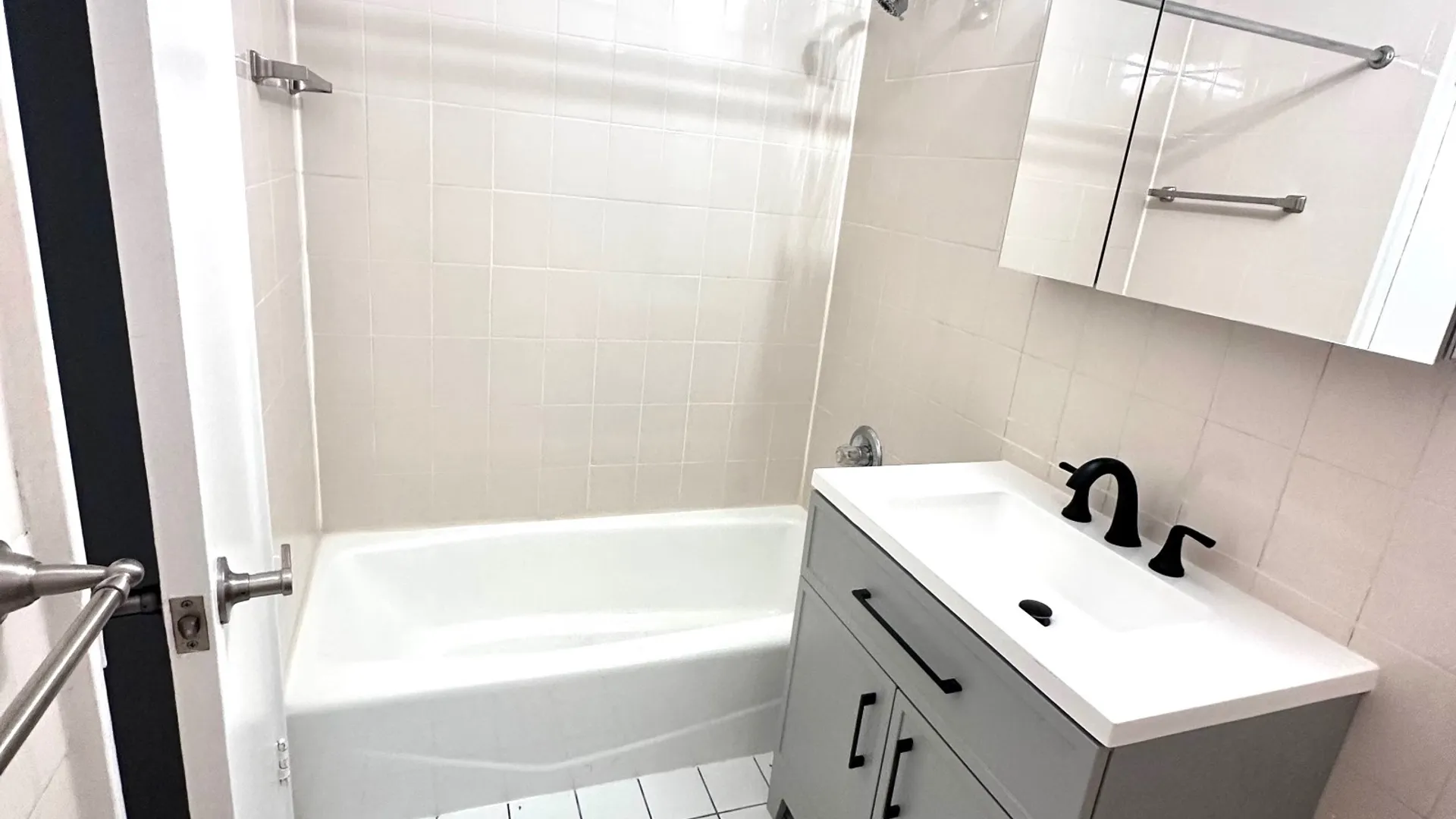Property at 210 Atlantic Ave, Lynbrook, NY 11563 12
