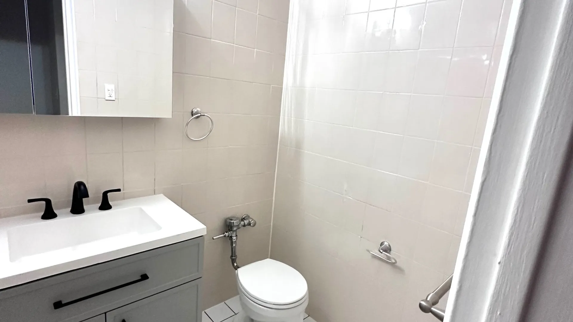 Property at 210 Atlantic Ave, Lynbrook, NY 11563 13