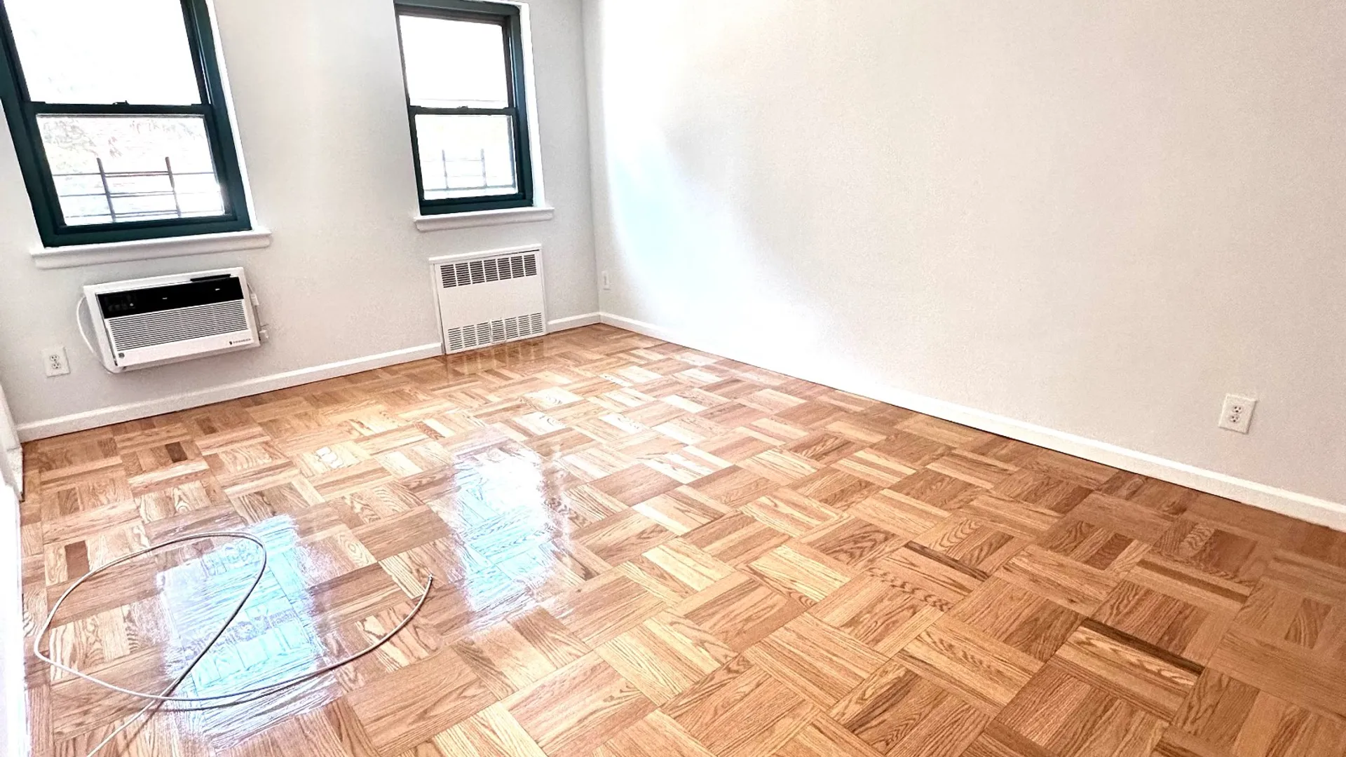 Property at 210 Atlantic Ave, Lynbrook, NY 11563 16