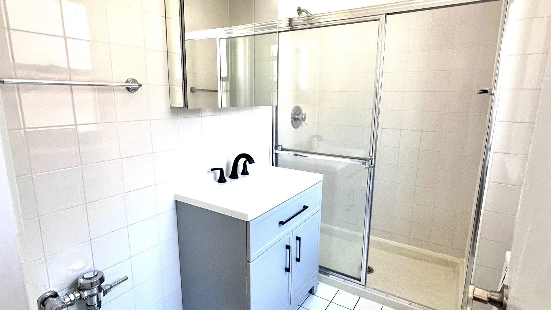 Property at 210 Atlantic Ave, Lynbrook, NY 11563 18
