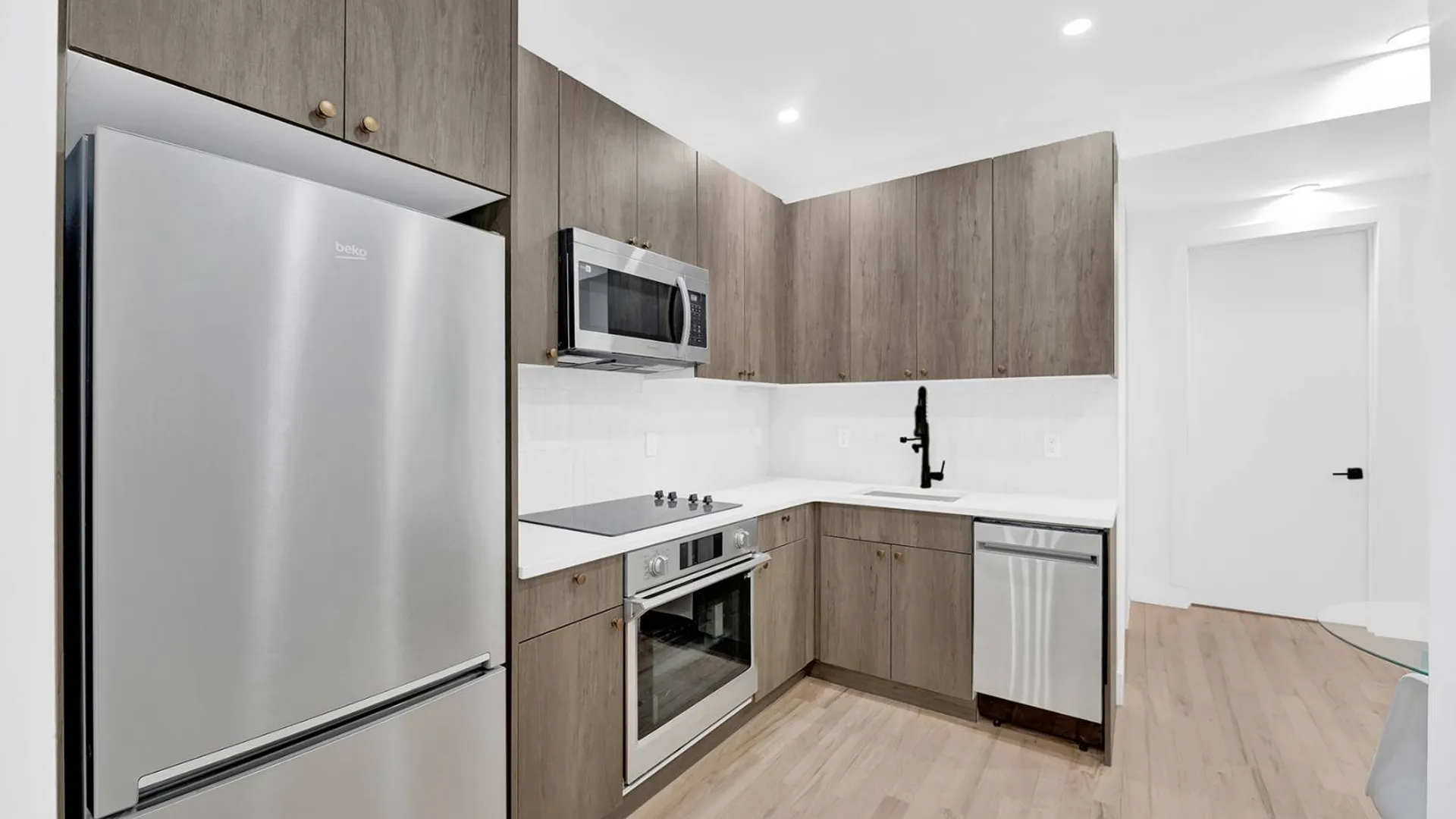 Property at 811 classon ave, brooklyn, NY 11238 15