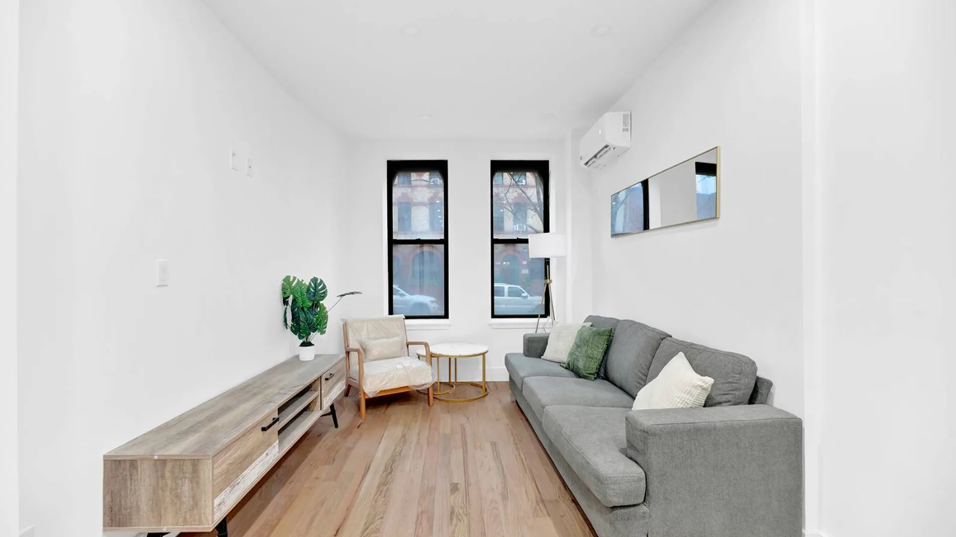Property at 811 classon ave, brooklyn, NY 11238 4