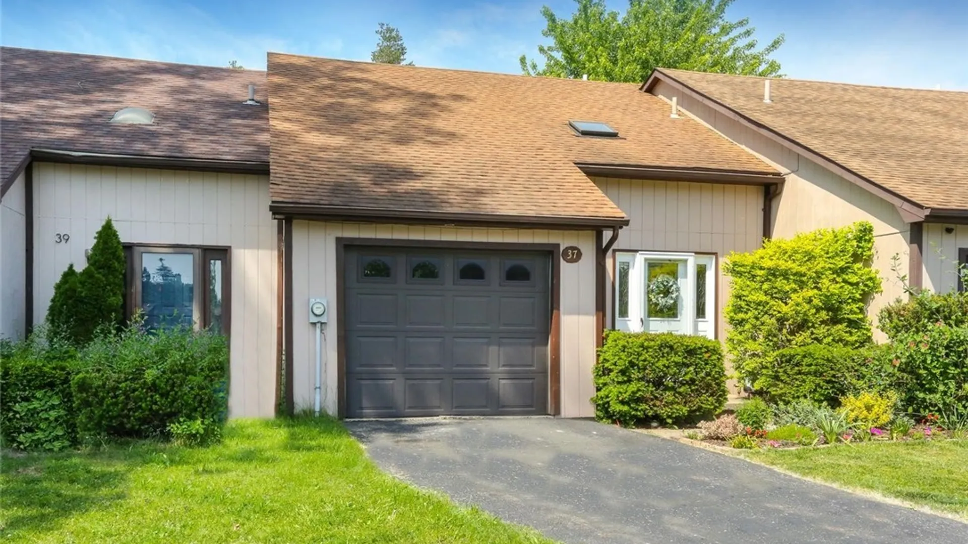 Property at 37 Robin Road, Amherst, NY 14228 2