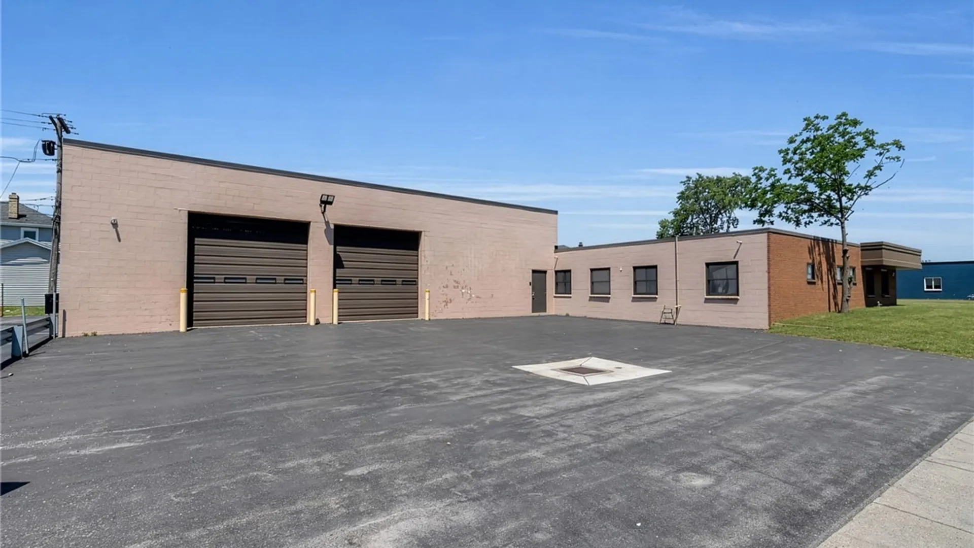 Property at 1783 Kenmore Avenue, Tonawanda, NY 14217 3