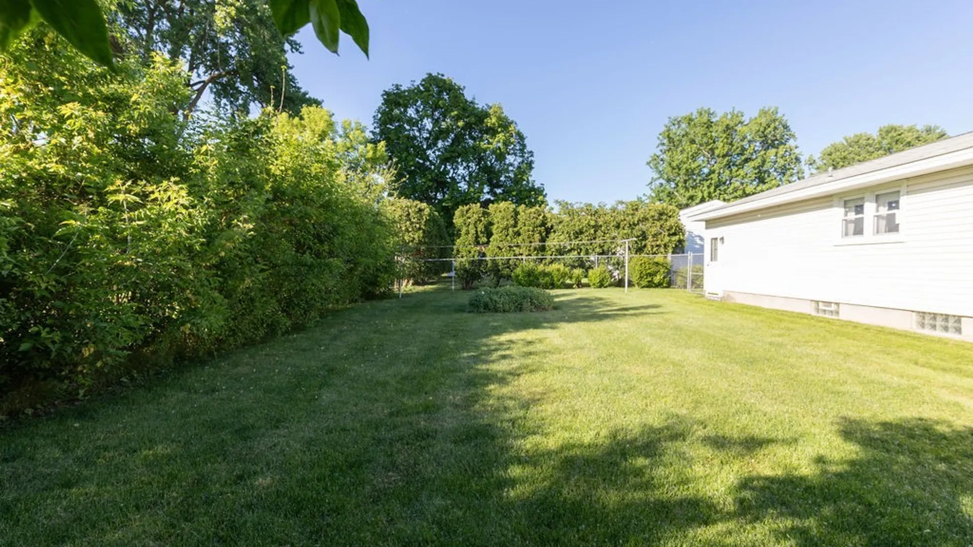 Property at 116 Saslon Park Drive, Salina, NY 13088 26