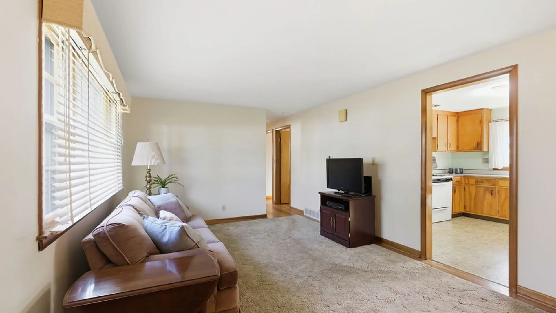Property at 116 Saslon Park Drive, Salina, NY 13088 4