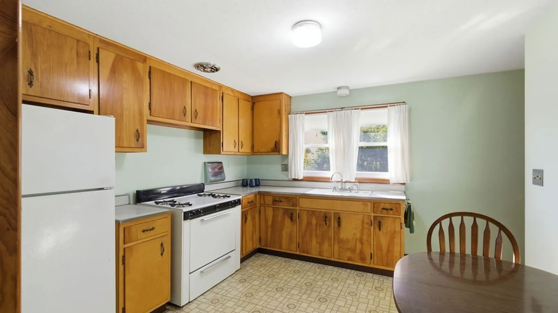 Property at 116 Saslon Park Drive, Salina, NY 13088 6