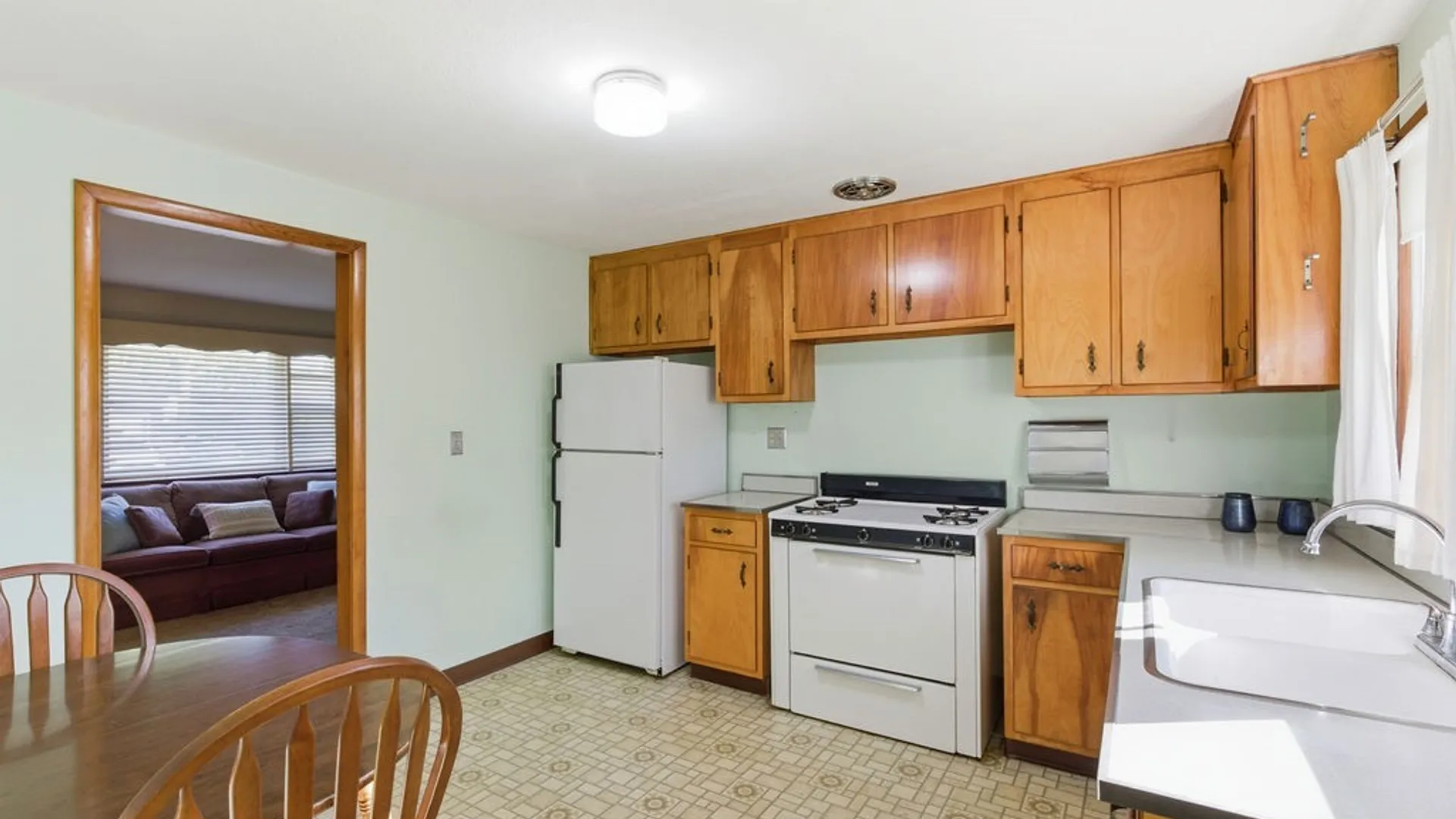 Property at 116 Saslon Park Drive, Salina, NY 13088 8