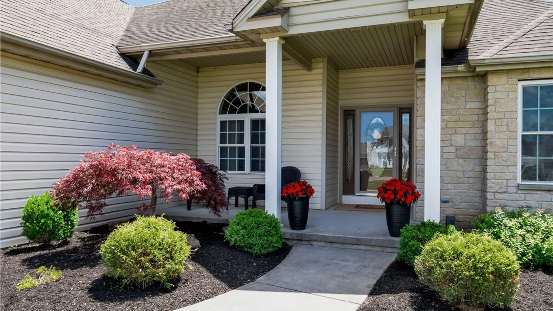 Property at 6324 Heritage Point, Lockport Town, NY 14094 4
