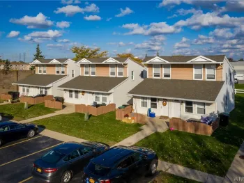 Property at 4 Concord Court, Tonawanda, NY 14150