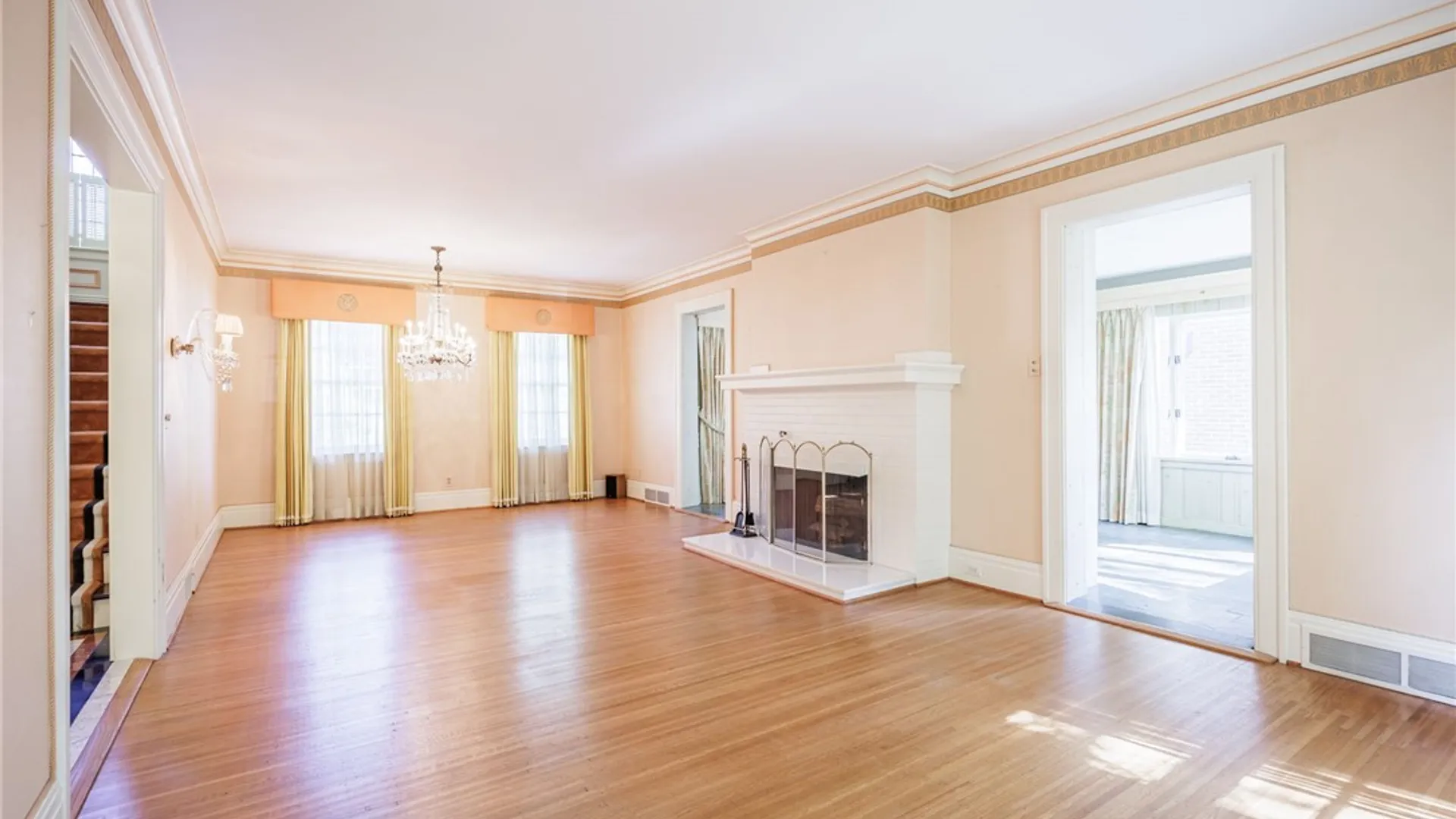 Property at 389 Yarmouth Road, Rochester, NY 14610 9
