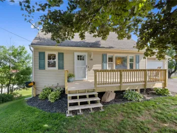 301 Ridge Road, Ontario, NY 14519