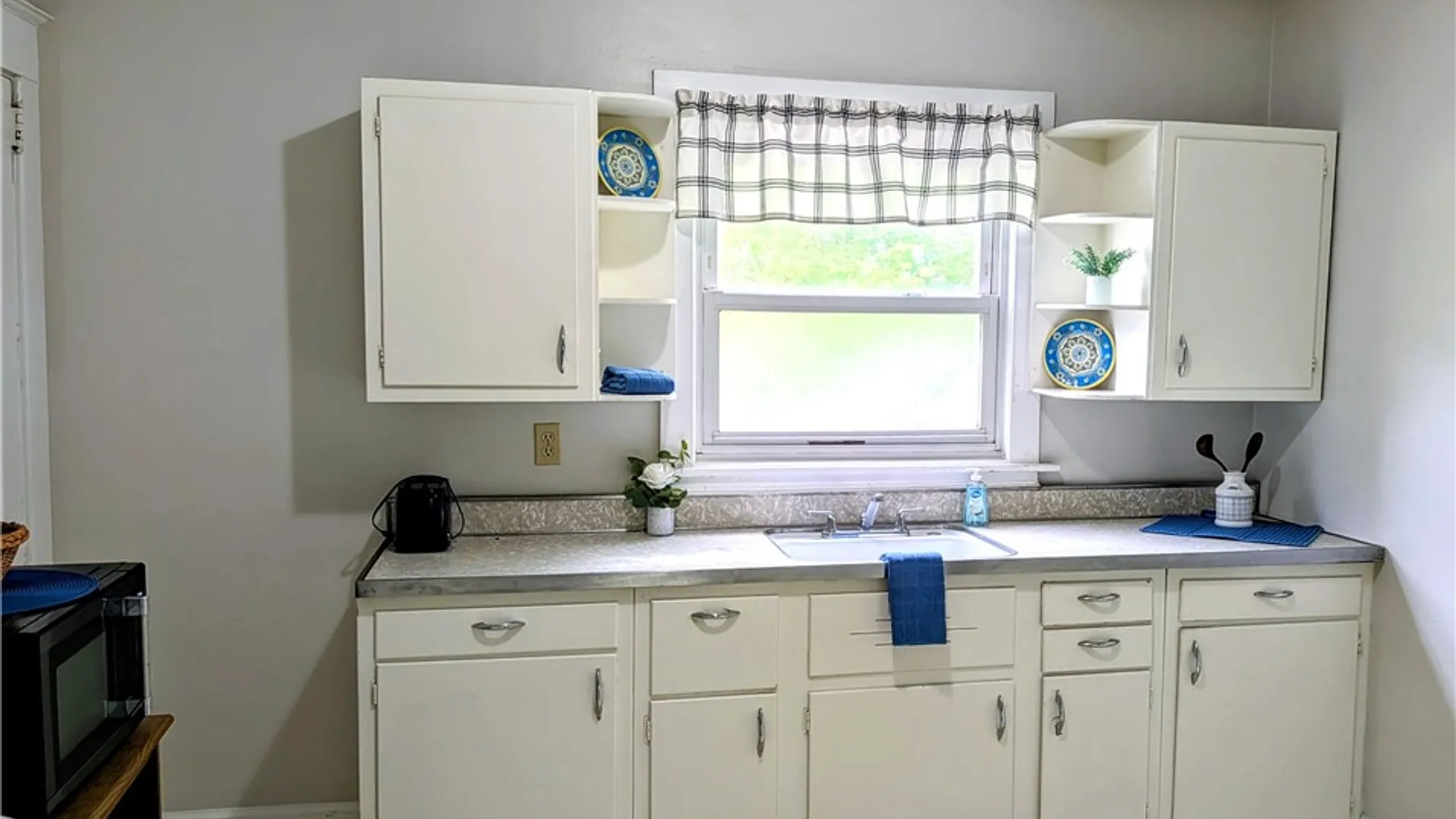 Property at 155 W Gibson Street, Canandaigua City, NY 14424 11