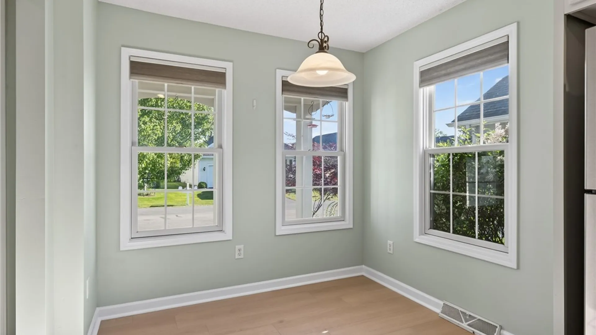 Property at 56 Mayfield Drive, West Seneca, NY 14224 20
