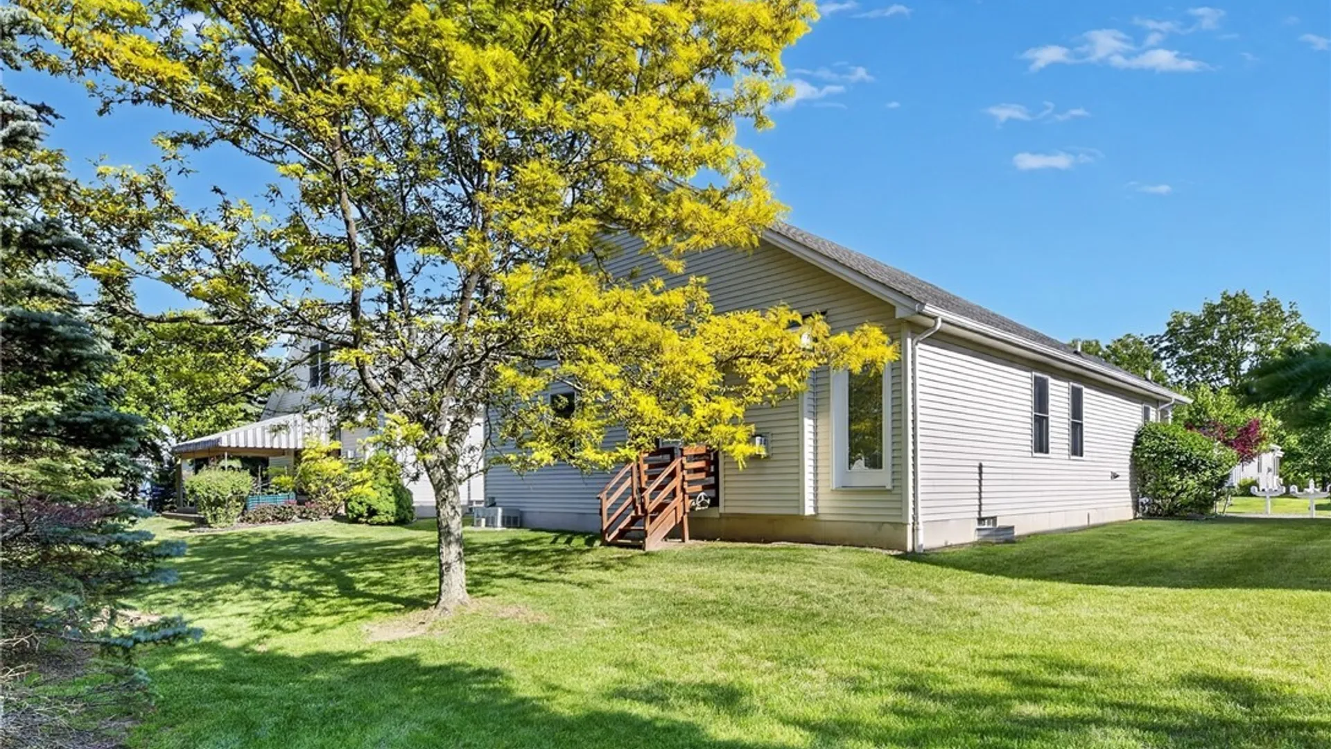 Property at 56 Mayfield Drive, West Seneca, NY 14224 27