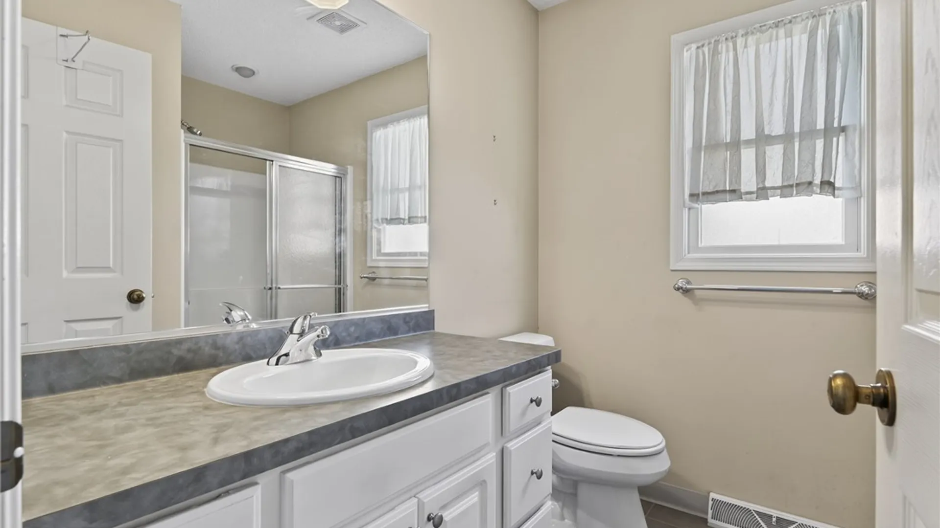 Property at 56 Mayfield Drive, West Seneca, NY 14224 42