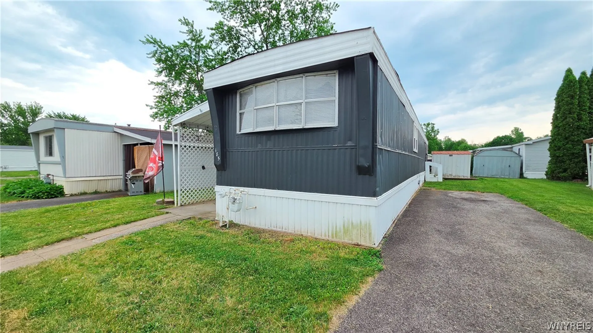 Property at 185 Laurelwood Ave, Lockport Town, NY 14094 13