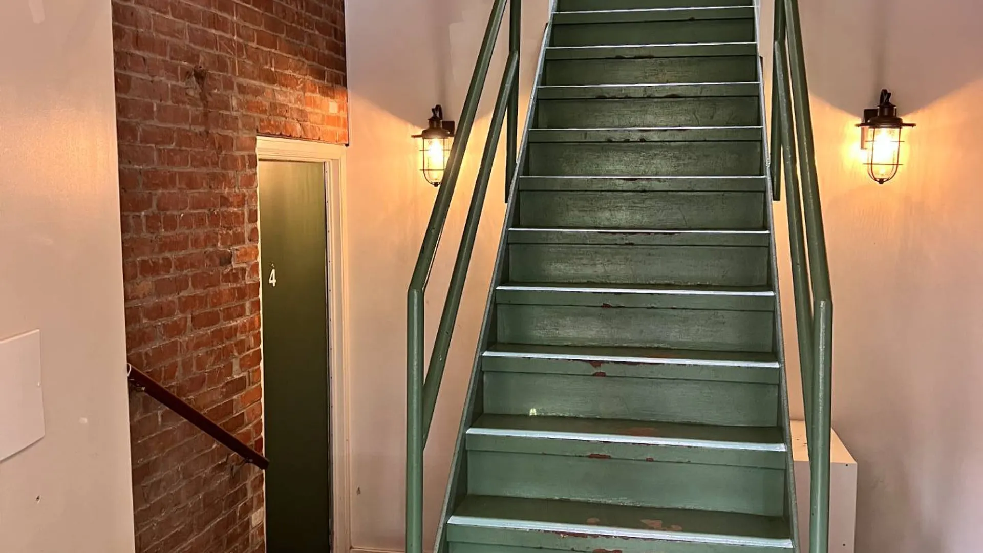 Property at 13 N College St, Schenectady, NY 12305 6