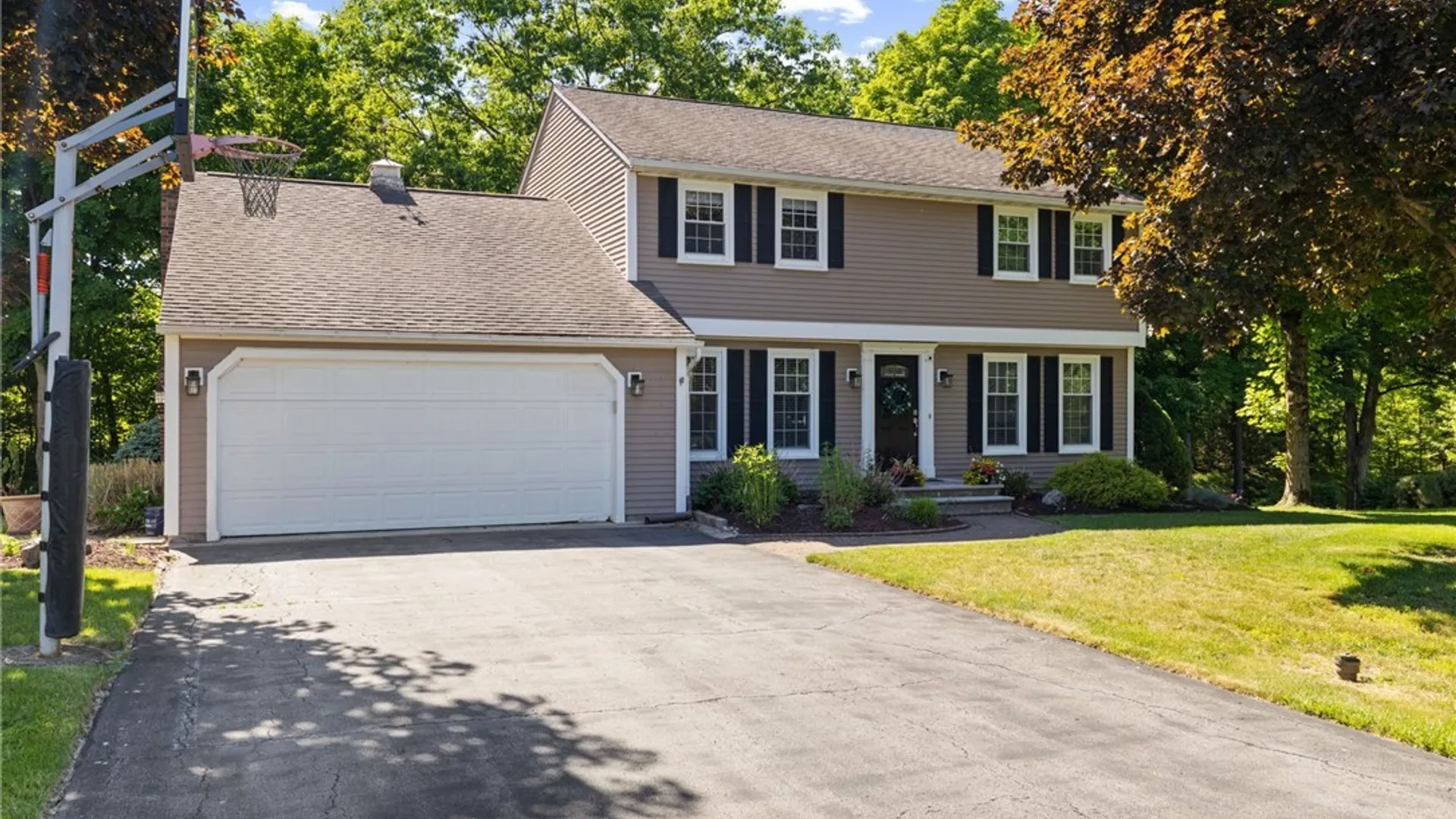 Property at 4847 Glinden Lane, Onondaga, NY 13215 2