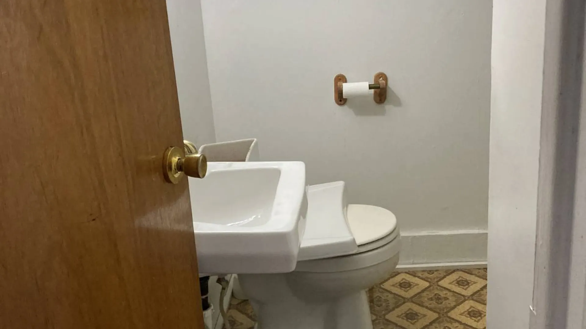 Property at 20.5 Lexington Ave, Gloversville, NY 12078 10