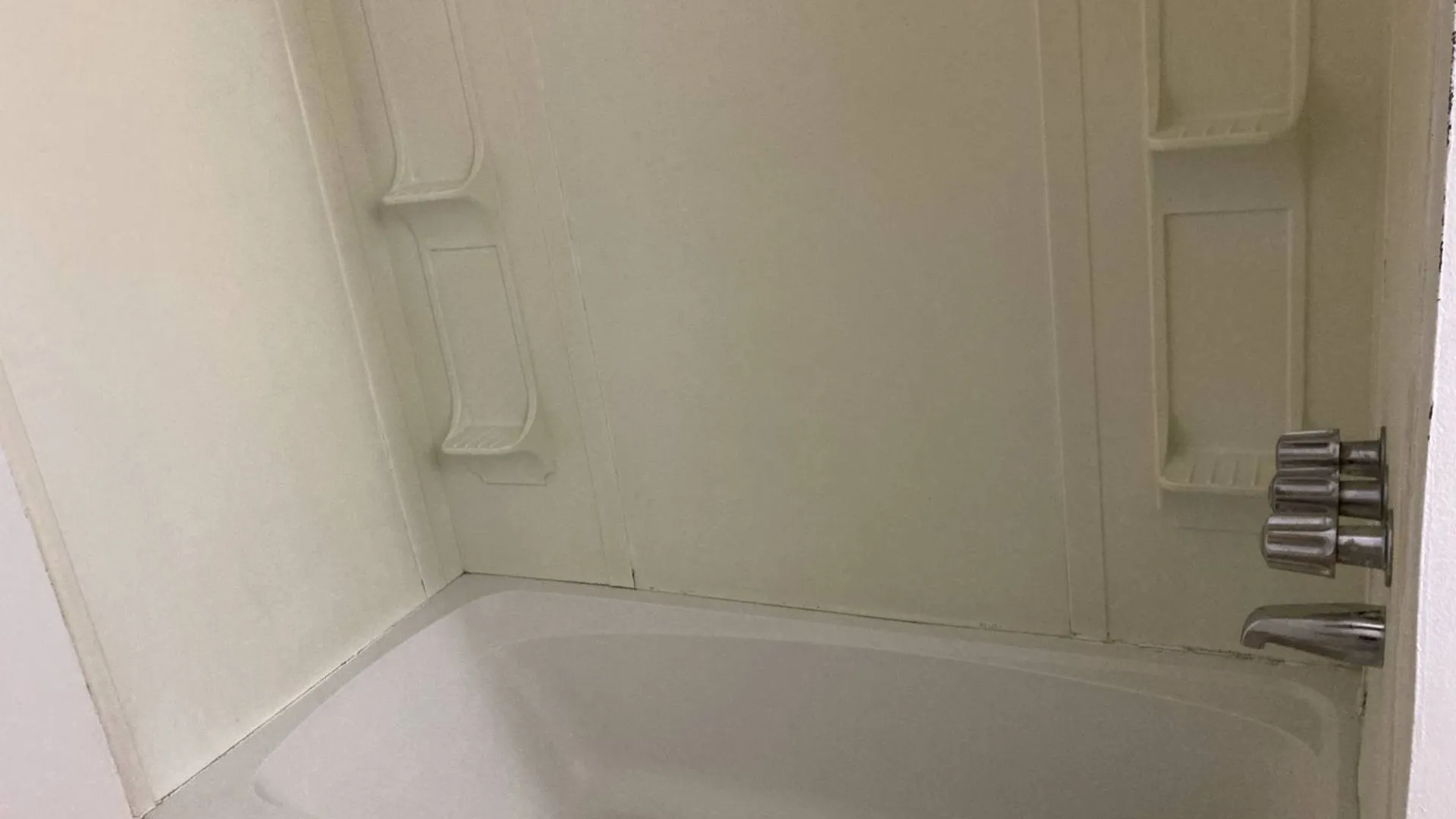 Property at 20.5 Lexington Ave, Gloversville, NY 12078 11