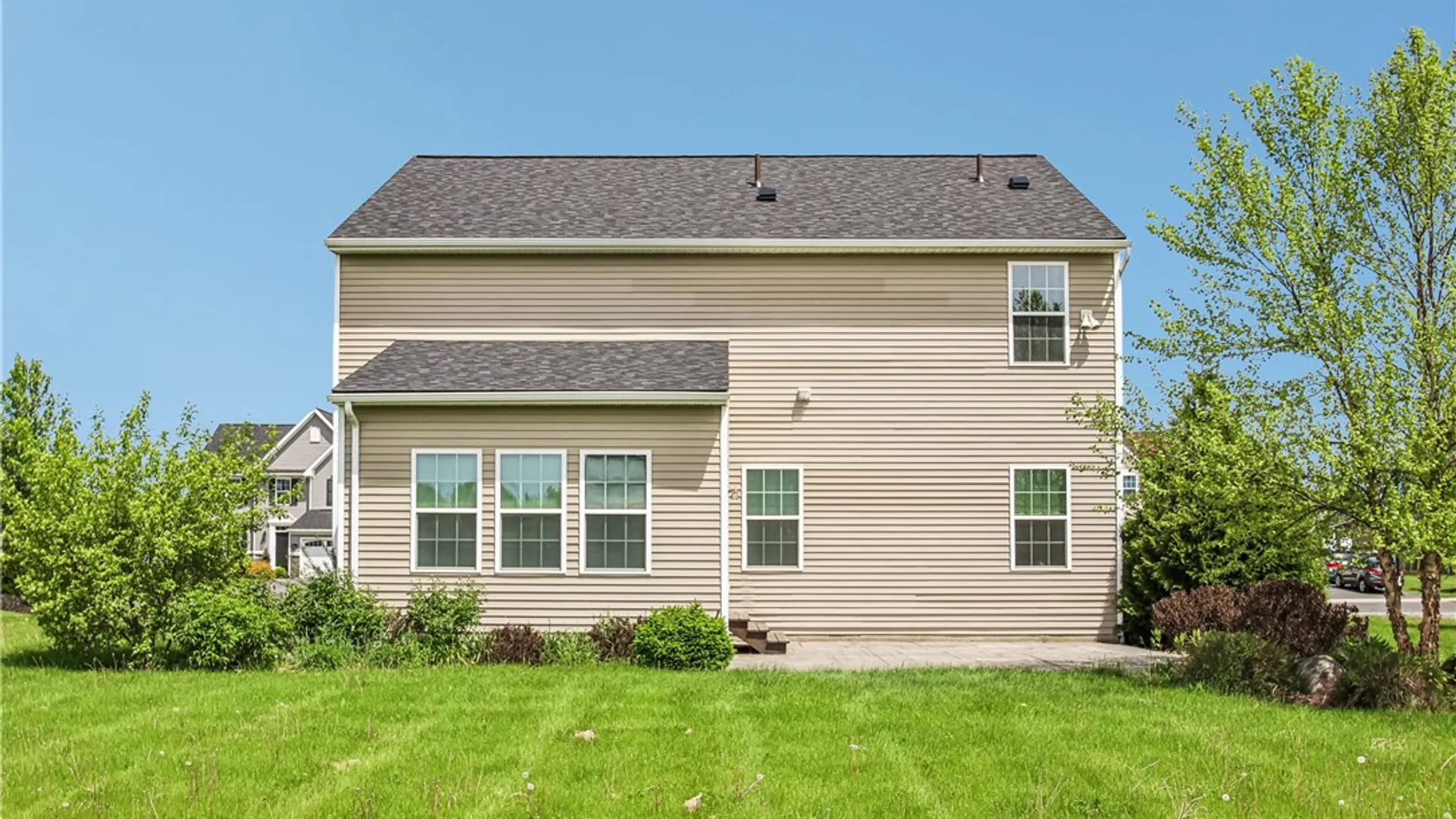 Property at 6007 Amber Drive, Farmington, NY 14425 5