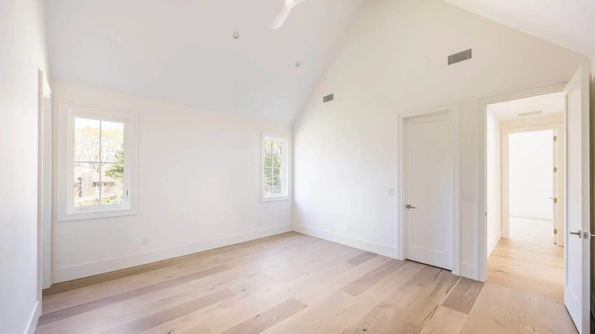 Property at 21 Ocean Parkway, East Hampton, NY 11937 23