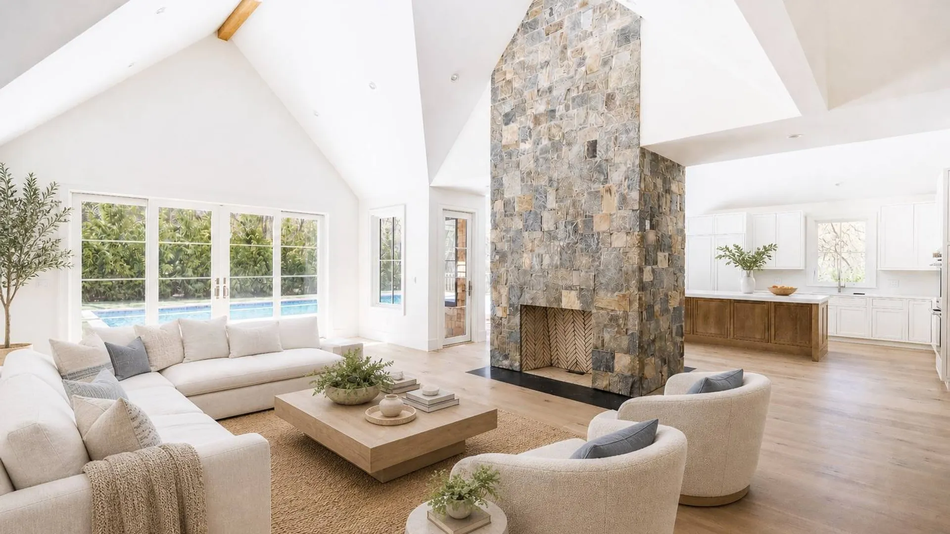 Property at 21 Ocean Parkway, East Hampton, NY 11937 4