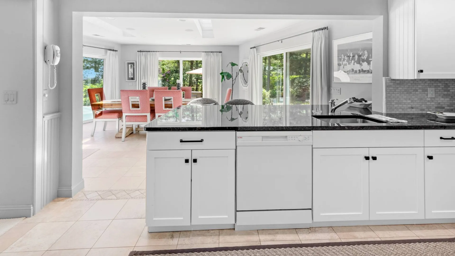 Property at 4 Lakewood Lane, Quogue, NY 11959 13