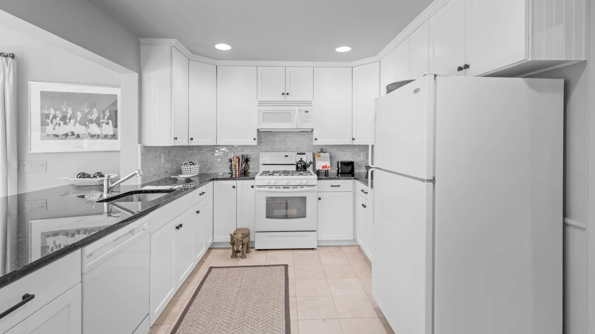 Property at 4 Lakewood Lane, Quogue, NY 11959 14