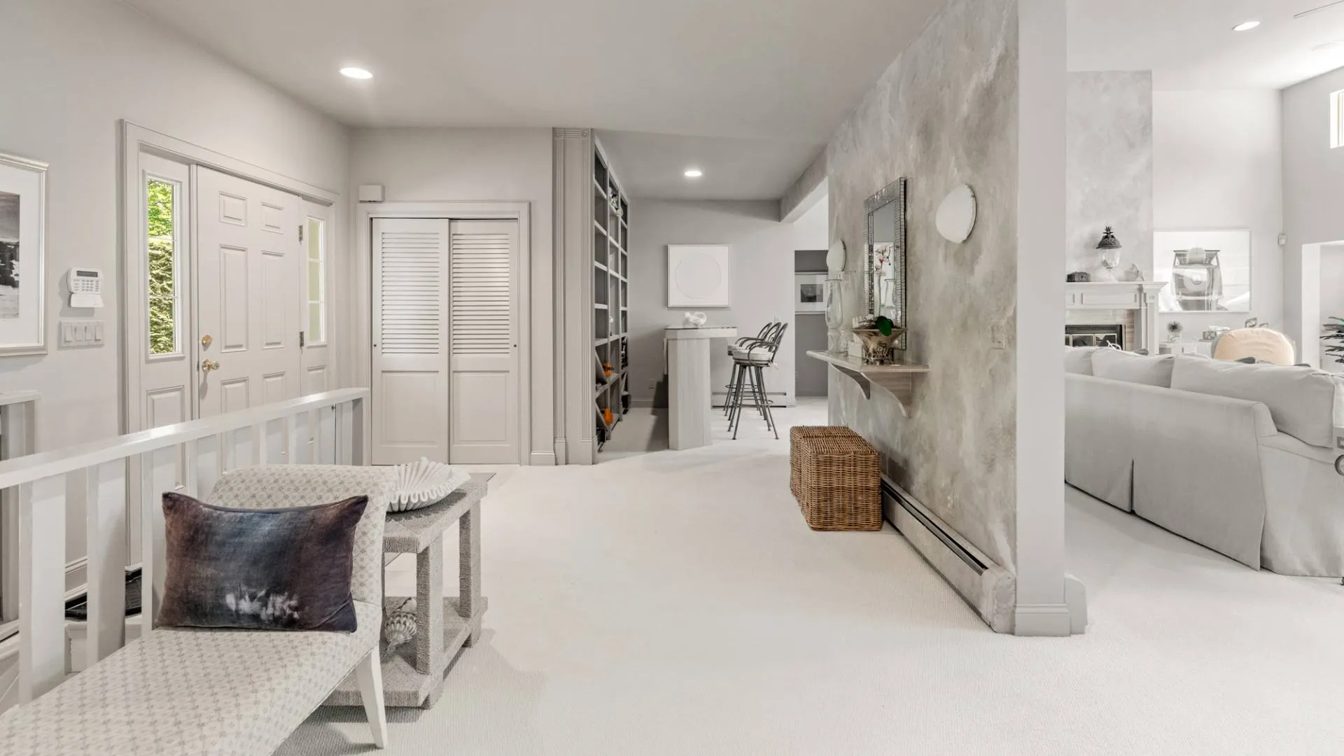 Property at 4 Lakewood Lane, Quogue, NY 11959 5