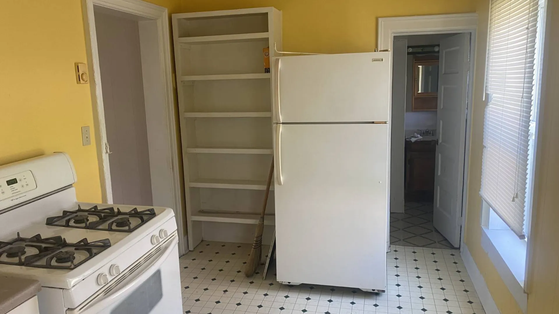Property at 337 Bleecker St, Gloversville, NY 12078 4