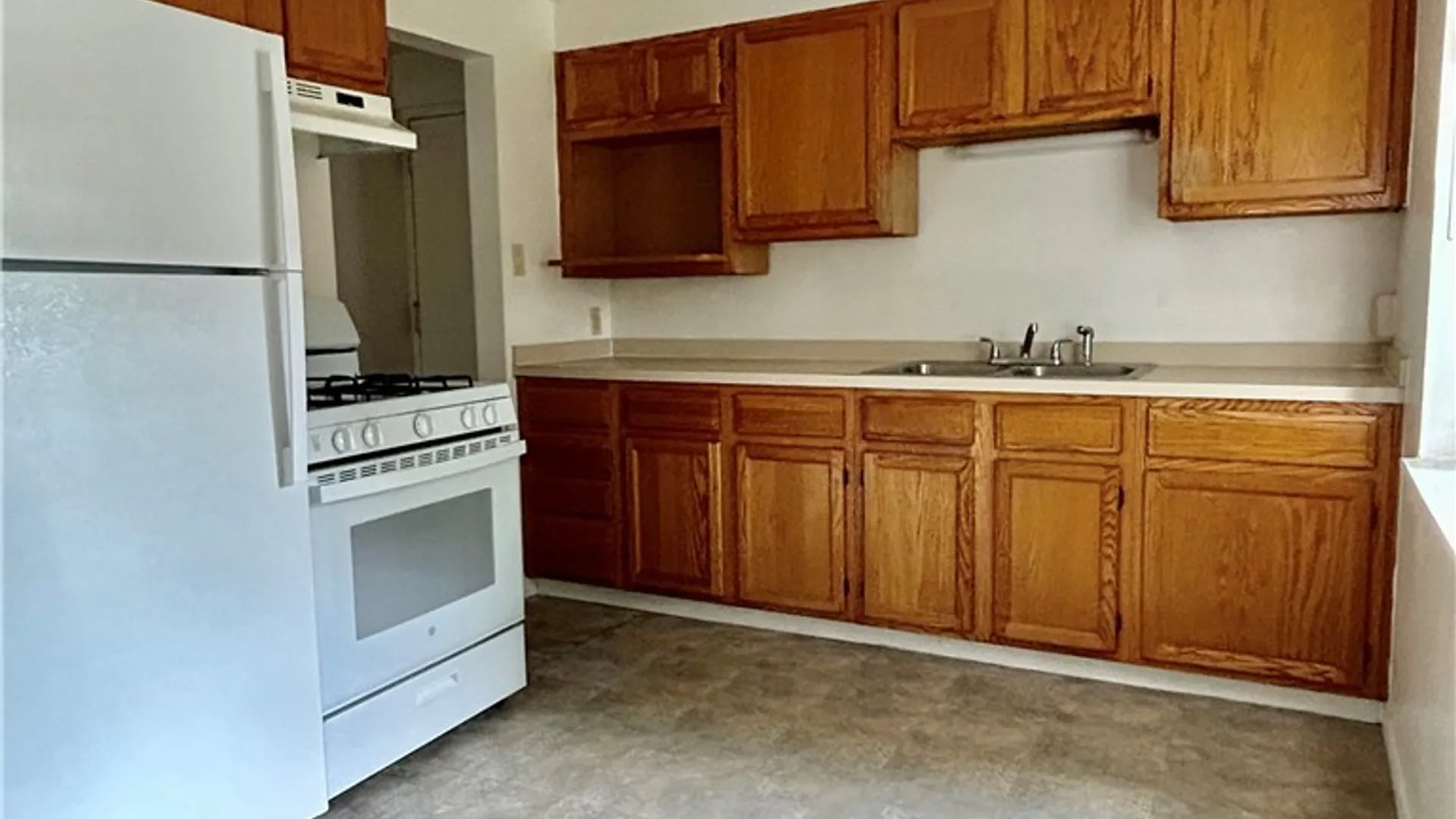 Property at 12 Latona Court, Buffalo, NY 14220 5