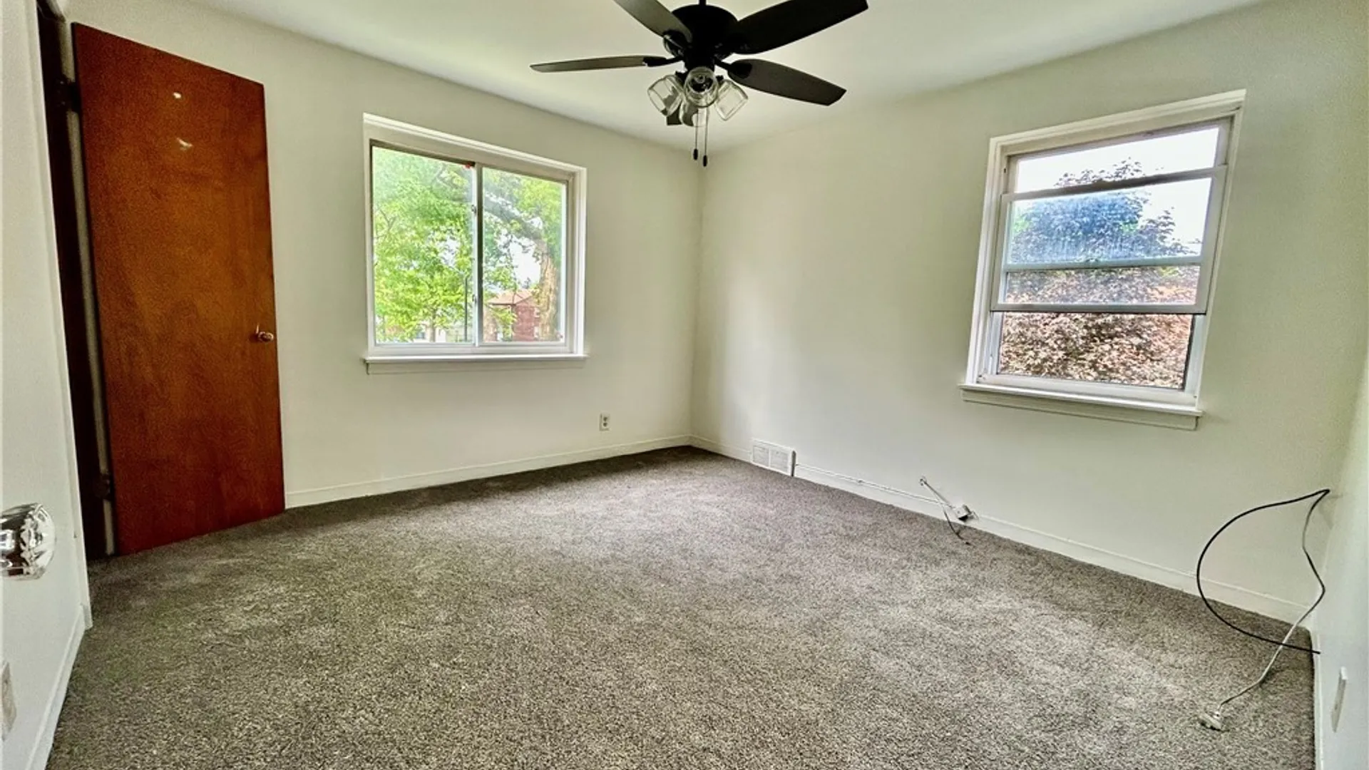 Property at 34 Latona Court, Buffalo, NY 14220 10