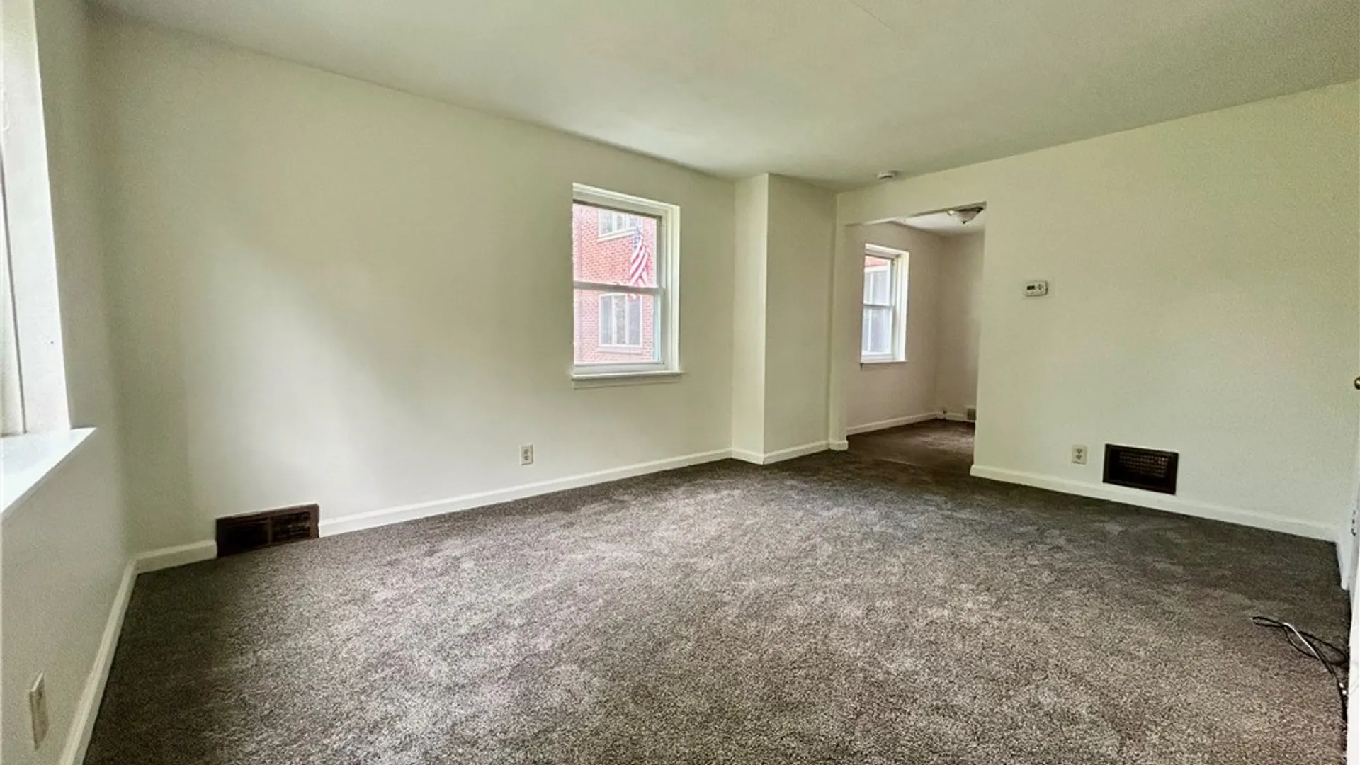 Property at 34 Latona Court, Buffalo, NY 14220 4