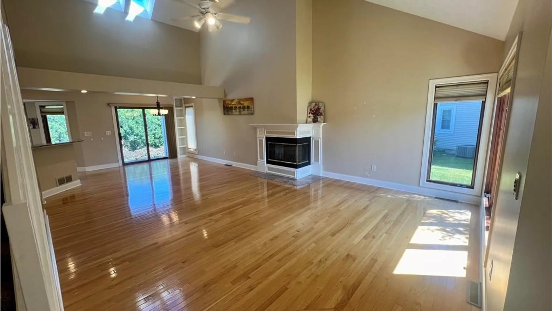 Property at 35 Hayfield Way, Pittsford, NY 14534 2