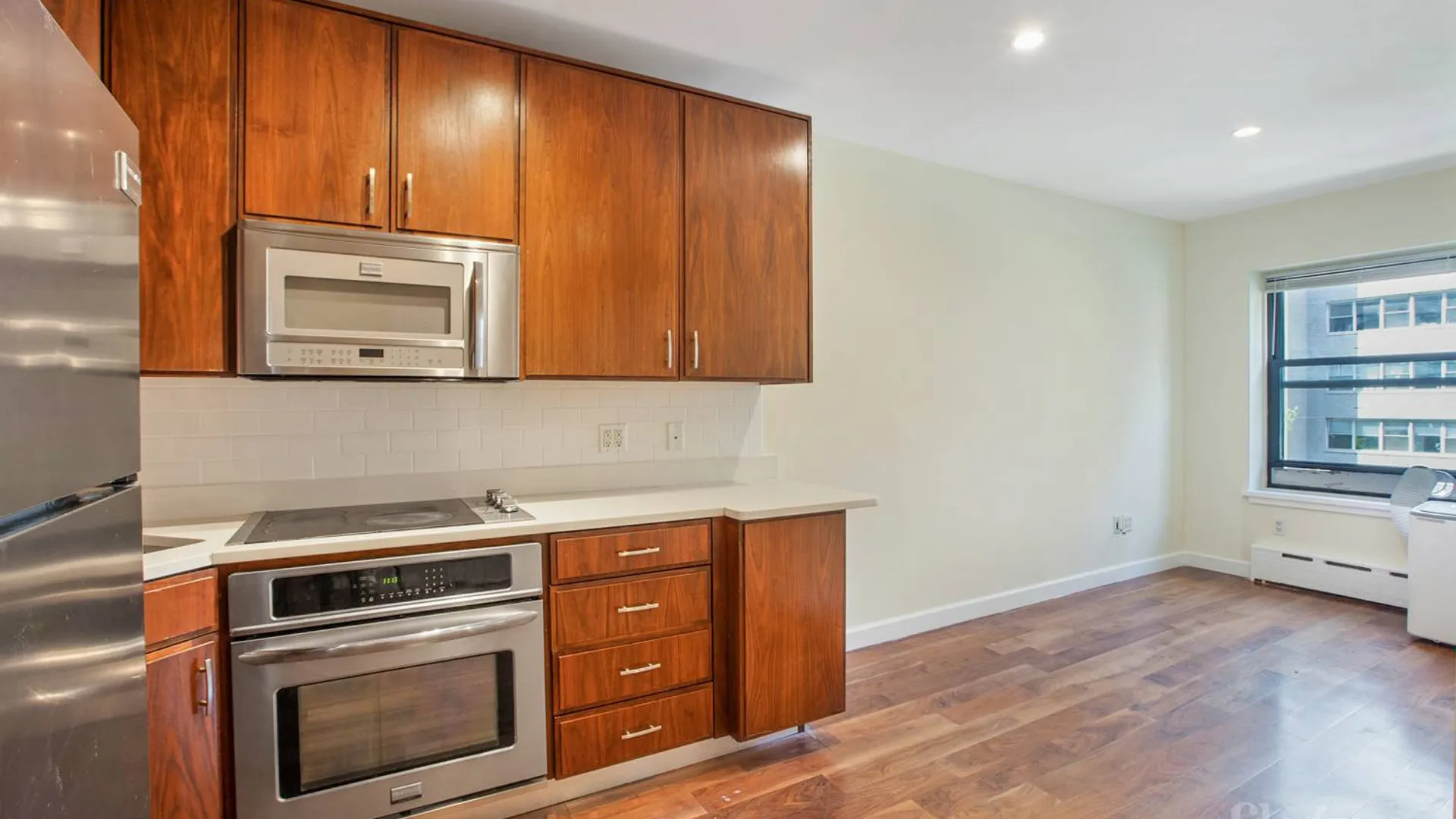 Property at 513 Third Avenue, New York, NY 10016 13