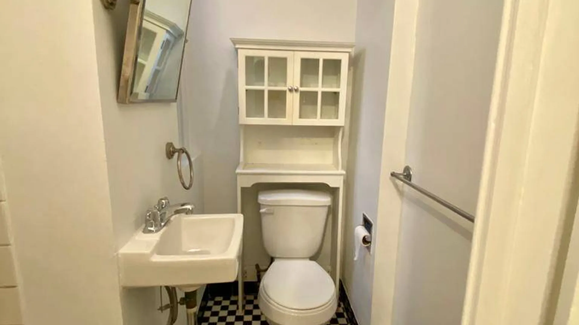 Property at 25 Leroy St, New York, NY 10014 10