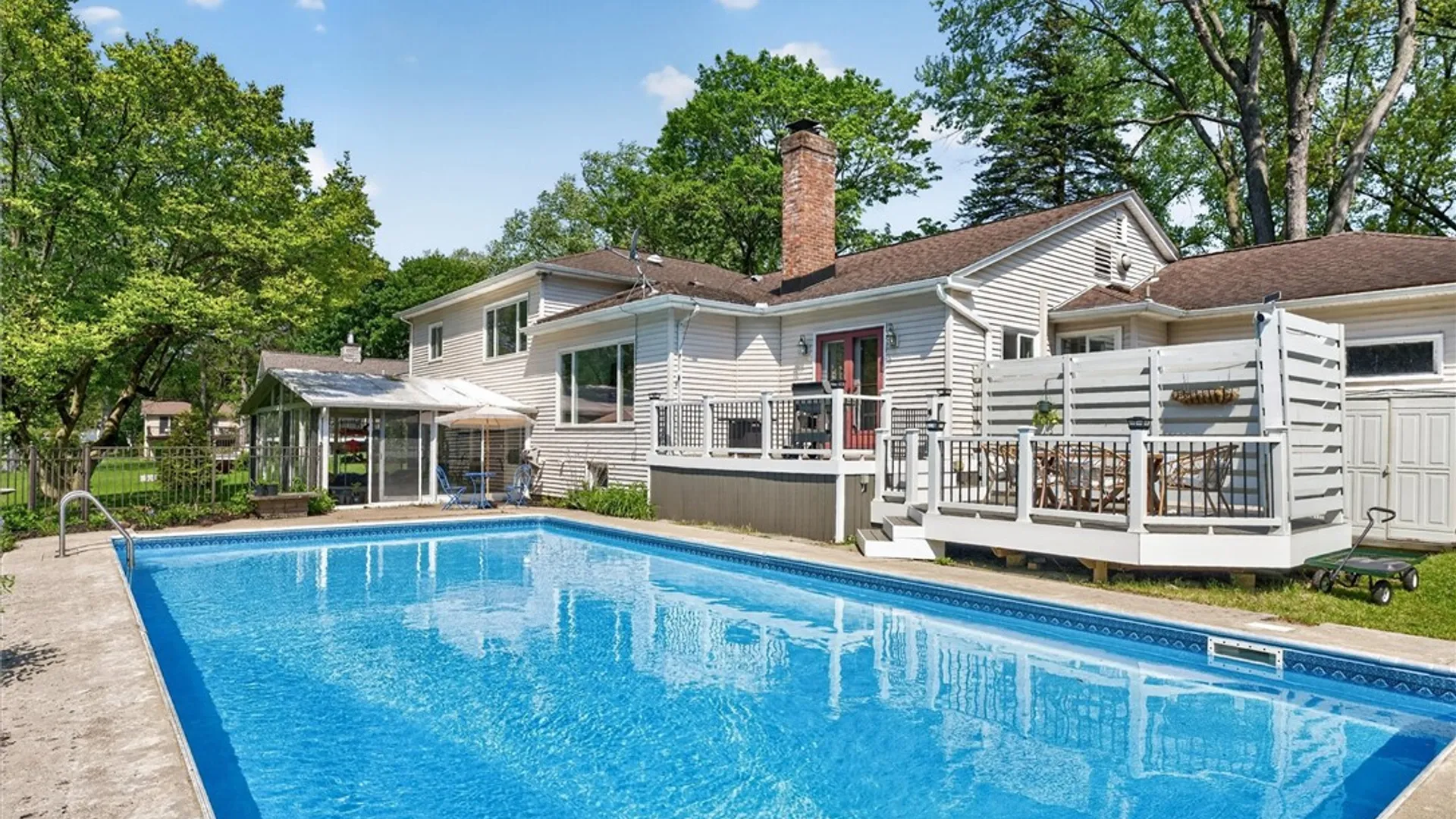 Property at 41 Country Club Drive, Pittsford, NY 14618 6